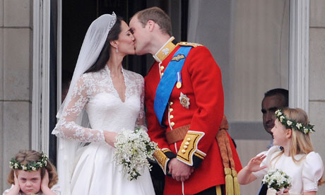 Royal wedding kiss