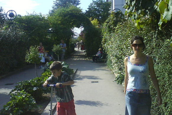 The Promenade Plantée (or Promenade Plantee) in Paris. Photograph: Paul Owen