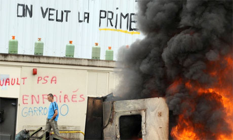 Workers' protest at the New Fabris factory, France, 2009