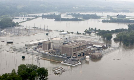 Fort Calhoun, Nebraska nuclear reactor threatened by flooding of the Missouri River