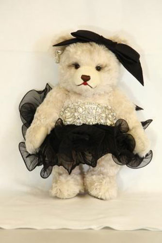 Steiff bears for charity: Steiff bears for charity auction