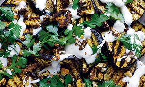 Baked augbergines with walnuts