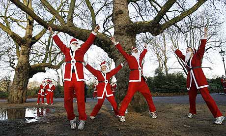 Runners dressed as Santa