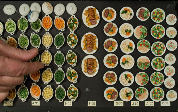 Doll's house miniatures: Doll's house miniatures