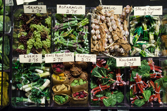 Doll's house miniatures: Doll's house miniatures