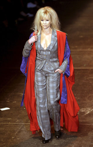 LFW: weekend roundup: Jo Wood models at Vivienne Westwood show