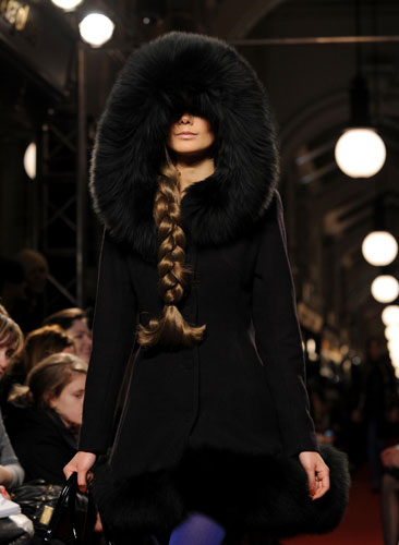 LFW: weekend roundup: A model wears PPQ