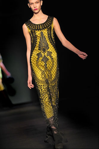 MFW: weekend roundup: A model wears Alberta Ferretti