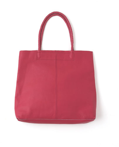 Hijab-friendly gallery: Bag by Banana Republic