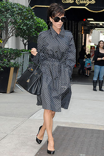 Victoria Beckham's bags: Victoria Beckham visiting an art gallery in midtown Manhattan