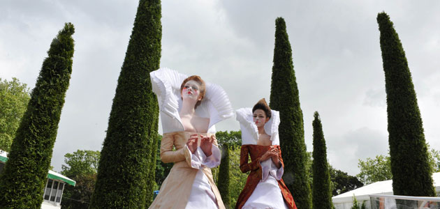 Chelsea weird stuff: Models at the Chelsea Flower Show 2009