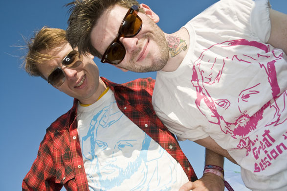 Komodo : Franz Ferdinand wear Komodo's John Peel T-shirt