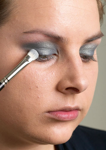 smoky eye makeup tips · brown eyes makeup · blue eyes makeup