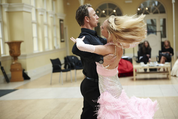 Four Weddings: Camilla Dallerup and Ian Waite dancing at bridal bootcamp