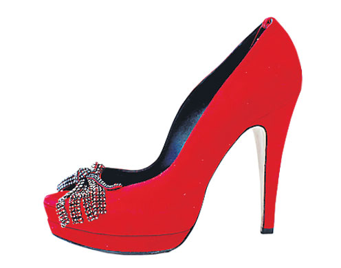 Cheryl v Dannii: Heels