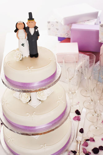 Celebrity souvenirs: Wedding cake