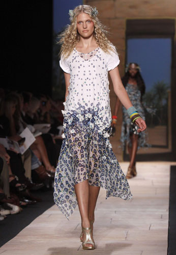 New York Fashion Week: Models wear Diane von Furstenberg
