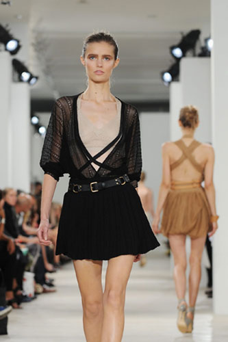 Monday LFW: A model wears Pringle of Scotland 