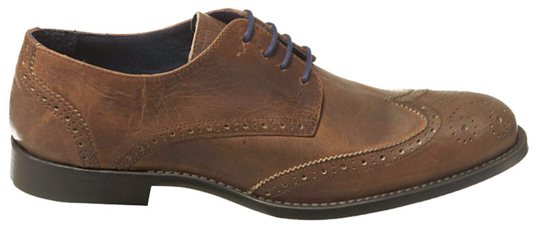 Brogues: Contrast lace
