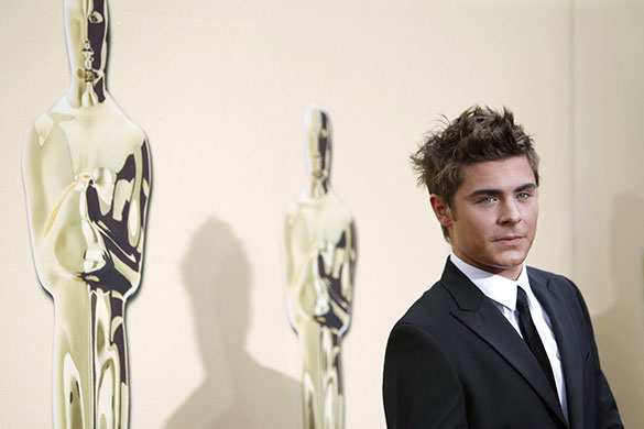 Oscars fashion: Zac Efron