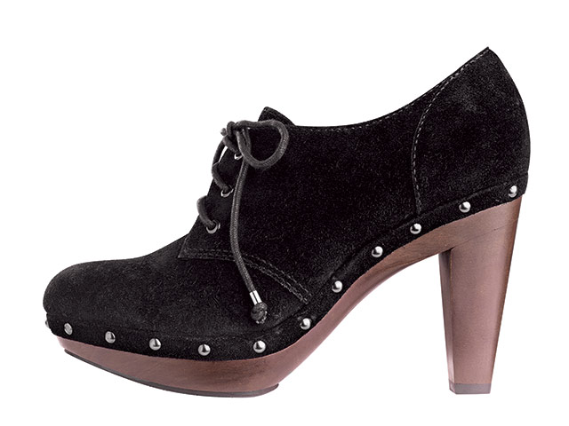Gap and Banana Republic: Black shoe by Banana Republic