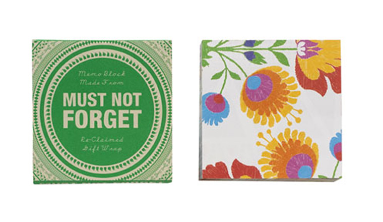 xmas gifts: Reclaimed wrapping paper memo block