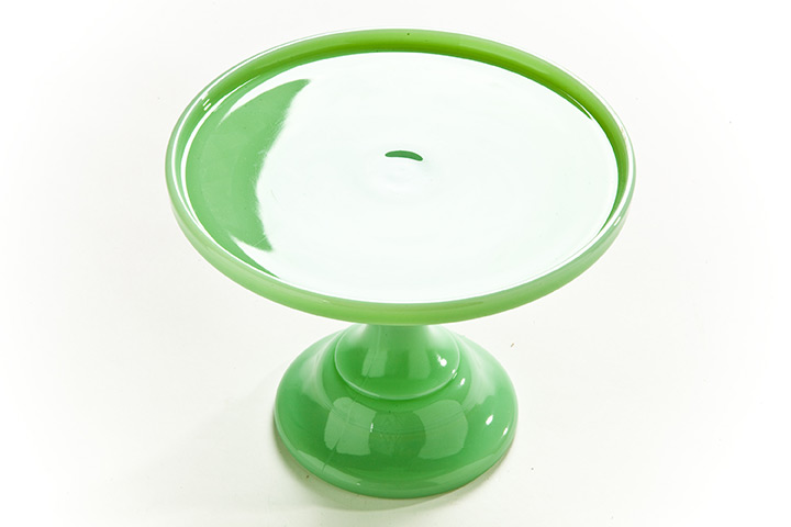 Xmas gifts: homes +20: Milk glass cake stand (medium)