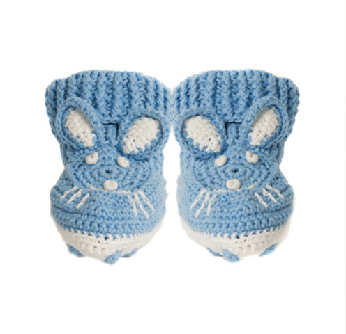 Xmas gifts: kids -20: Quiet as a mouse baby booties