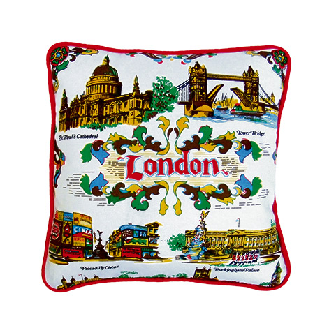 Homeware Christmas gifts: Souvenir cushion cover