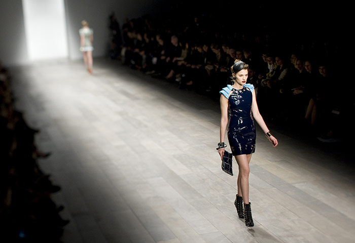 London fashion week Mon: Holly Fulton - London Fashion Week