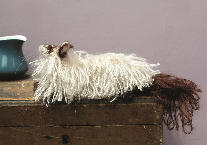 Knit your own cat: Best in Show: knit your own ragdoll cat