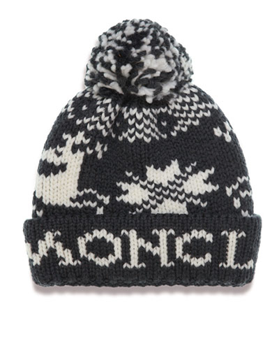 Bobble hats: Polar bear and snow