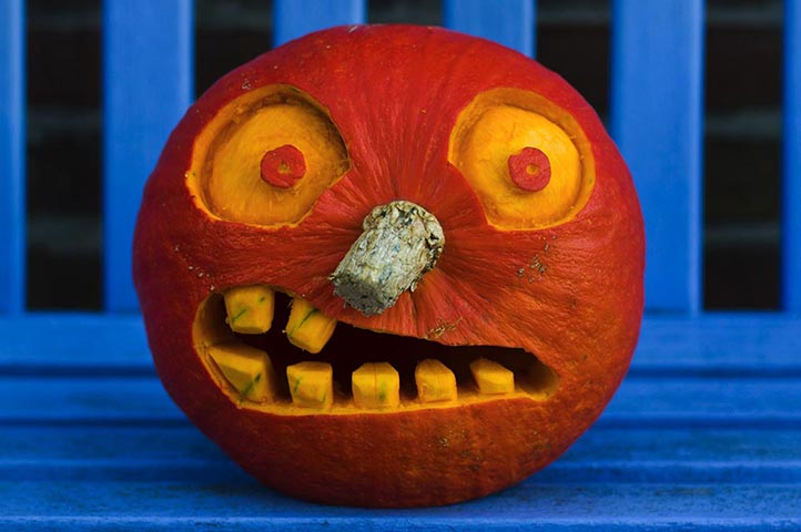 Readers' Halloween: Hooter pumpkin