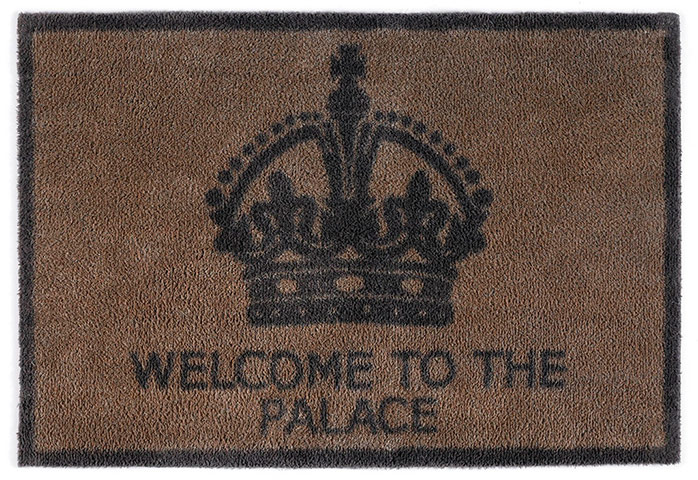 Jubilee tat: Welcome to the palace doormat