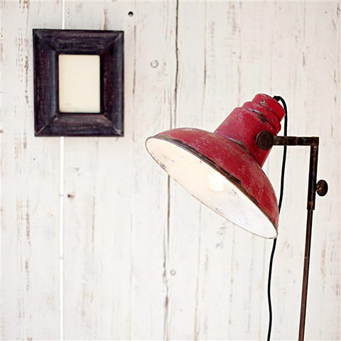 Simple things 10: Oka film light