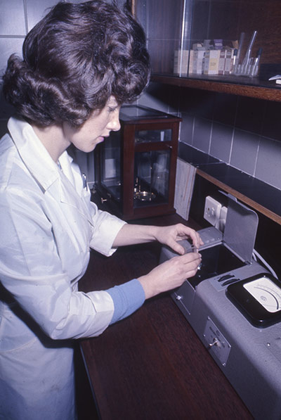 Vintage Blue Cross photos: Veterinary surgeon Eileen Mason