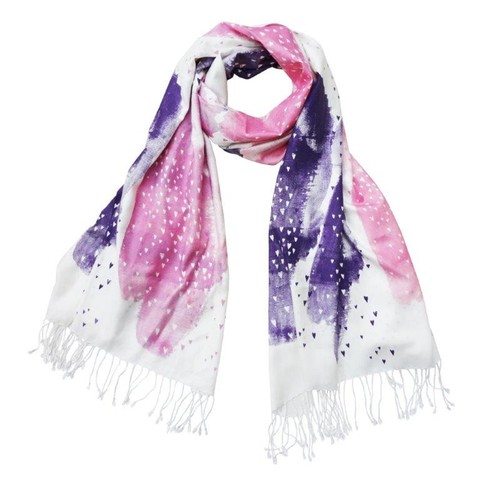 Valentine's Day gifts: Heart scarf from Bonbi Forest