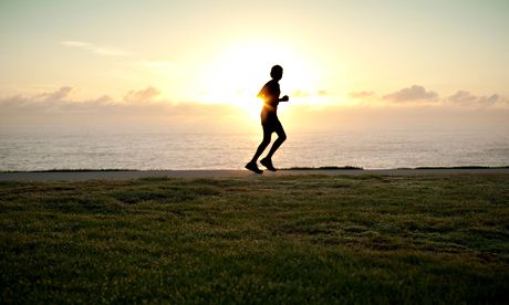 A nice mid-to-forefoot strike