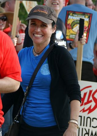 Writers Guild of America strike, Julia Louis-Dreyfus
