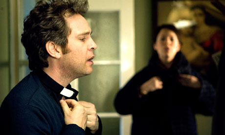 Tom Hollander in Rev