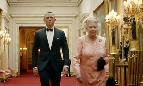 Olympics 2012: Daniel Craig as James Bond and the Queen