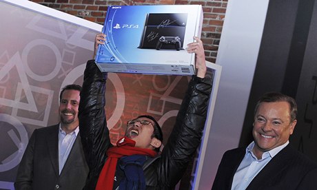 PS4: Joey Chiu is the first to buy Sony's next-gen console at the Standard High Line in New York