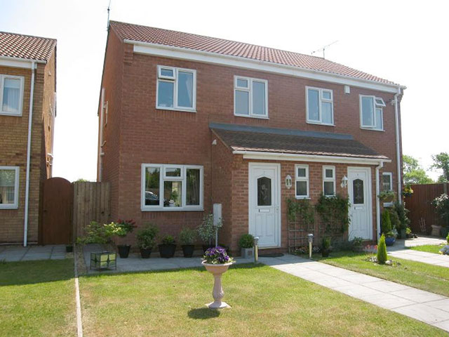 First-timebuyer18.02.11: First-time buyer homes in Roisins Vineyard, Bedworth 