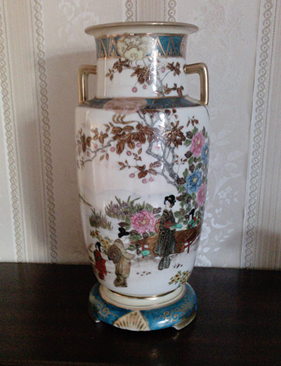 Antiques slideshow: Antiques slideshow - vase