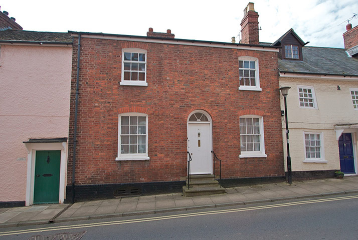 Snooping around: Snooping around