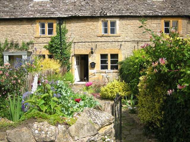 snoopingaround13: Naunton Gloucestershire