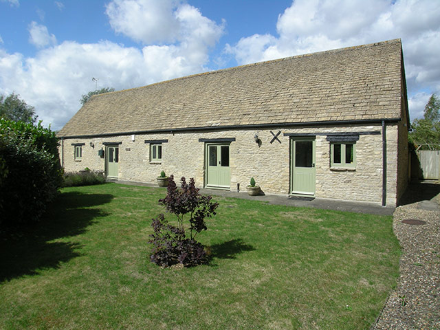 Snooping around 1311: Snooping around in Black Bourton, Oxfordshire