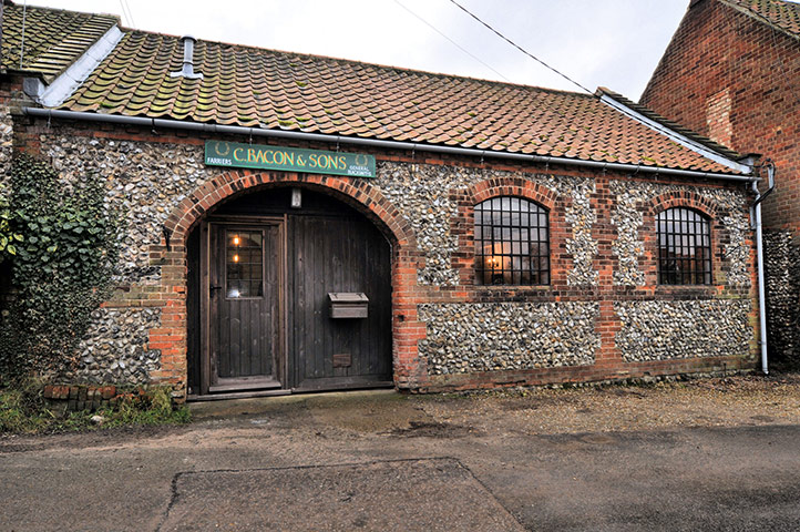 Old and new 10/11/10: Historic home in Great Walsingham, Norfolk