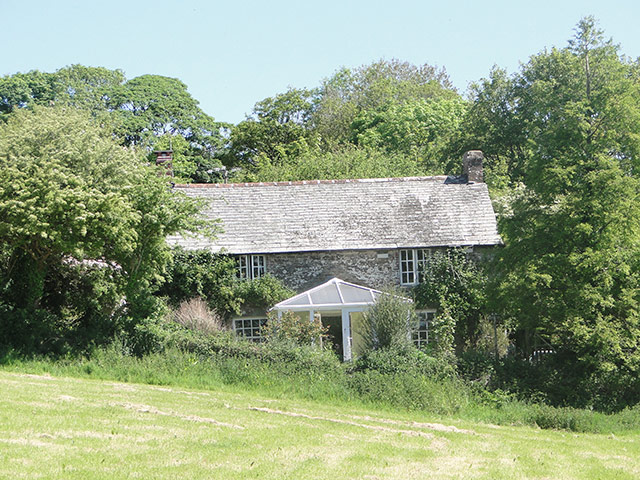 Snooping around 181210: Snooping around in in St Tudy, Cornwall