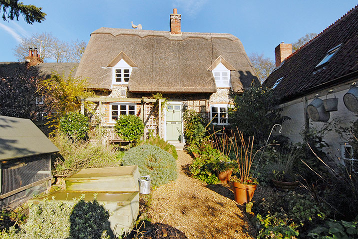 Snooping around 15/01/11: Snooping around in Dullingham, Cambridgeshire